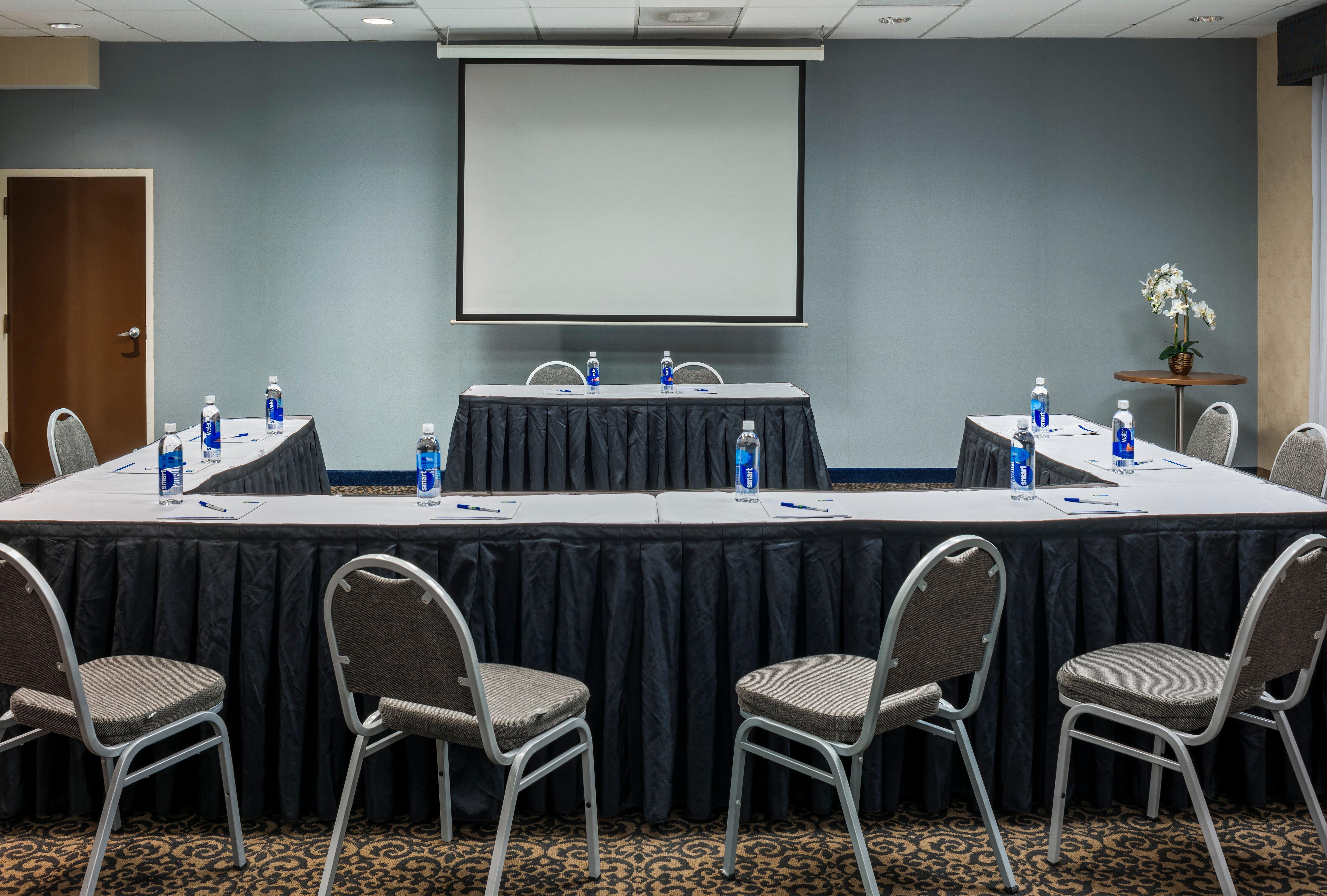 Holiday Inn Express & Suites Laurel Lakes By Ihg Kültér fotó