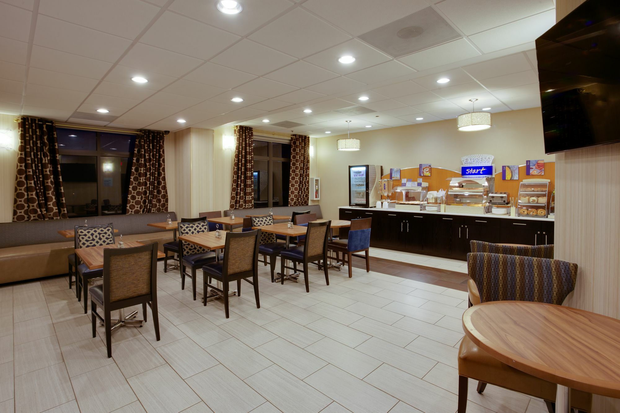 Holiday Inn Express & Suites Laurel Lakes By Ihg Kültér fotó
